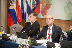 Alt Image Text